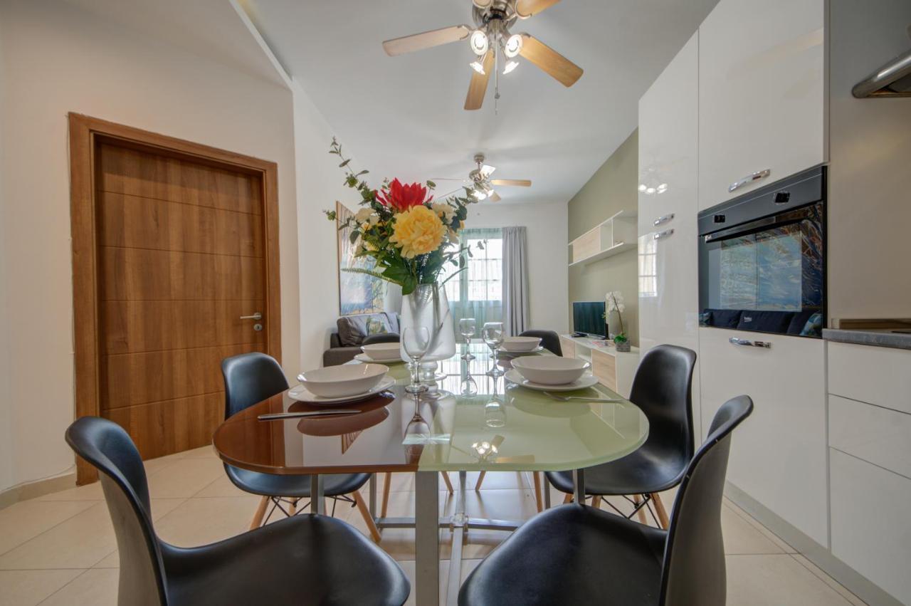 Azure Haven - Gzira Apartments And Penthouse By Shortletsmalta المظهر الخارجي الصورة