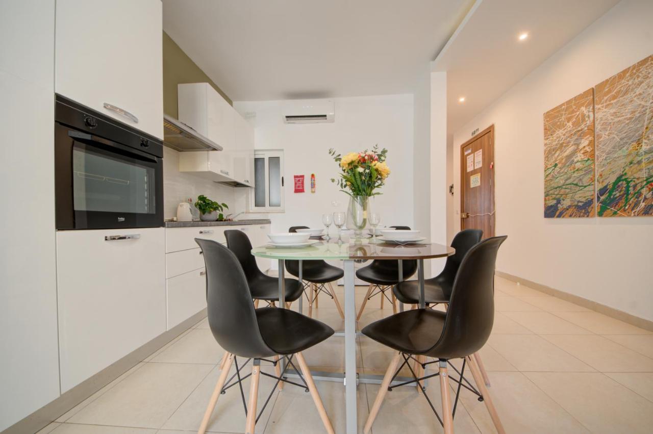 Azure Haven - Gzira Apartments And Penthouse By Shortletsmalta المظهر الخارجي الصورة
