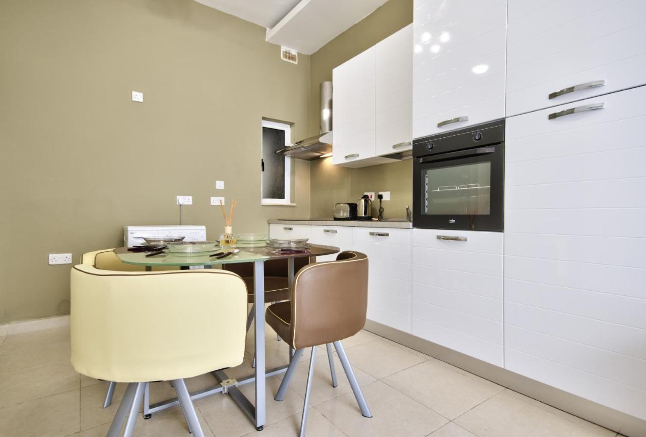 Azure Haven - Gzira Apartments And Penthouse By Shortletsmalta المظهر الخارجي الصورة